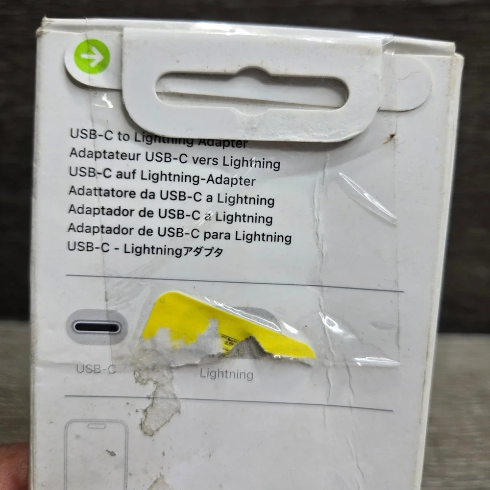 Apple USB-C to Lightning Adapter Model A2868 MUQX3AM/A White Dongle Sealed Box